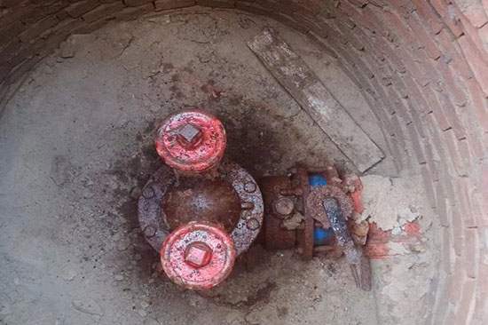 老舊小區(qū)消防設(shè)施不多物業(yè)自己做消防維?？梢詥?></div>
              <p>老舊小區(qū)消防設(shè)施不多物業(yè)自己做消防維?？梢詥?/p>
              </a> </li>
            <li> <a href=